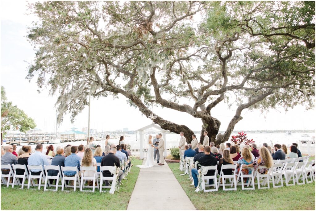 Palmetto Riverside Bed and Breakfast. Sarasota Wedding Photography. Spring Wedding Inspiration. Tampa Wedding Photos. Florida Wedding Venue on the Water. 